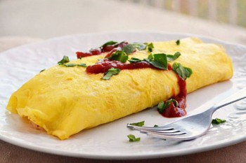 Omurice (Japanese Omelette Rice)