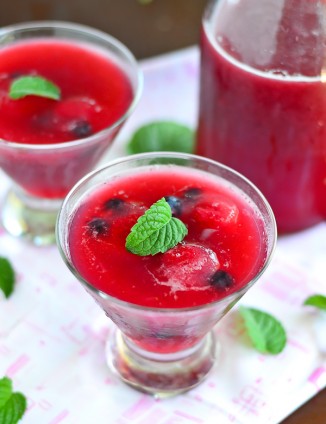 Blackberry-Mint Lemonade