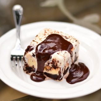 Peanut Butter & Vanilla Ice Cream Brownie Cake